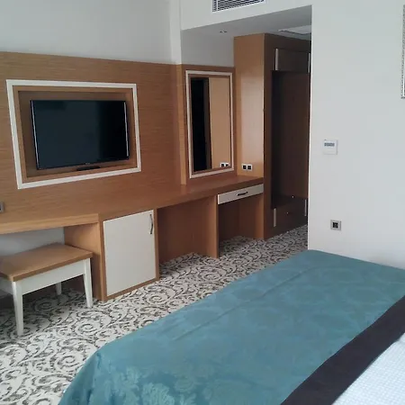 מלון Malahit Exclusive 2*
